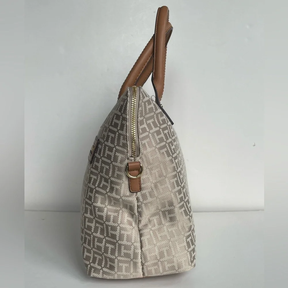 Tommy Hilfiger Beige Signature Logo Handbag Purse Satchel w Crossbody Strap